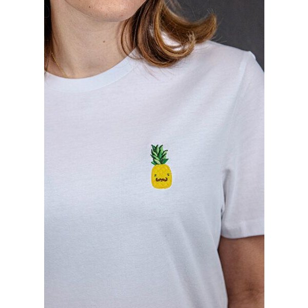 sticknic T-Shirt mit Ananas Motiv gestickt - Minimalistische Stickerei - Auch als Geschenk