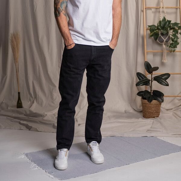 Vresh Clothing Valco - Regular Jeans aus Biobaumwoll-Mix