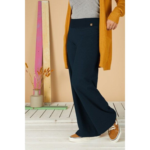 La Gitana Lässige Hose „Enja“ aus Bio French Terry, Passform: bequem in weitem Marlene Stil