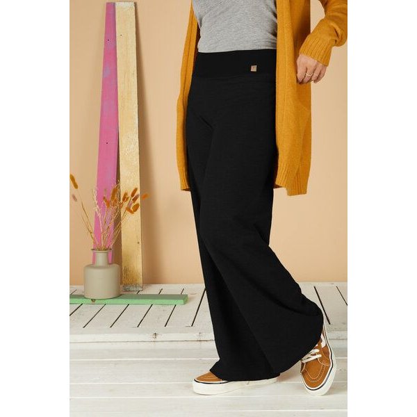 La Gitana Lässige Hose „Enja“ aus Bio French Terry, Passform: bequem in weitem Marlene Stil