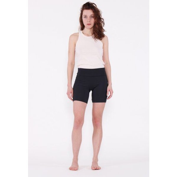 YOIQI Yoga Shorts high + tight aus Biobaumwolle