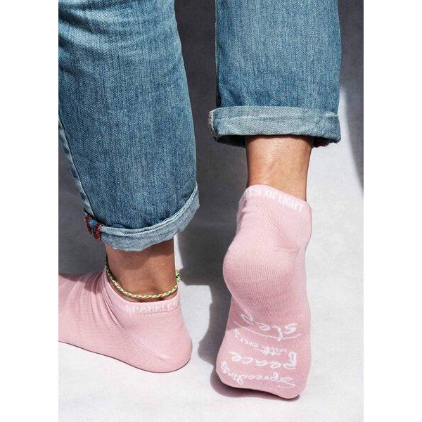 SPARKLES OF LIGHT SPREADING PEACE Unisex Sneakersocken aus Biobaumwolle