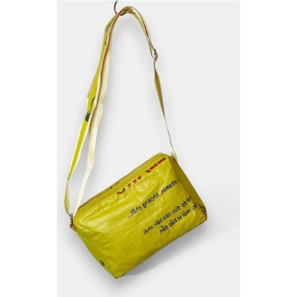 REFISHED fair fashion Tasche 'CROSS BODY' - upcycelte Fischfuttersäcke