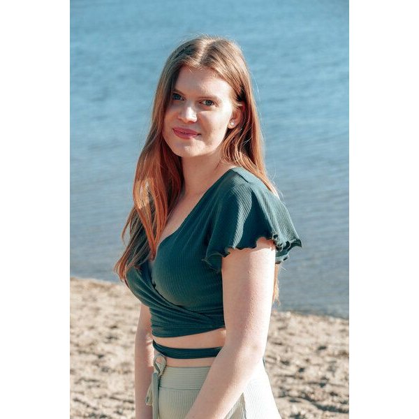 Vivien Joy Wickeltop mit Schmetterlingsärmel - Farrah
