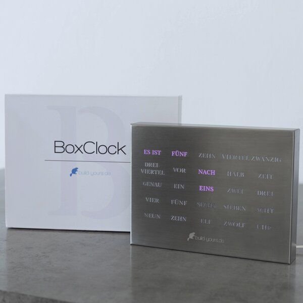 build-yours BoxClock Edelstahl - Die Wortuhr für den Schreibtisch - LED Standuhr