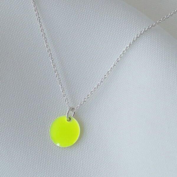 BELLYBIRD Jewellery Halskette - emailliertes Plättchen, Anhänger aus Silber mit Emaille