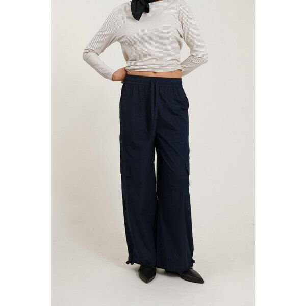Basic Apparel Cargohose TILDE Loose aus Bio-Baumwolle