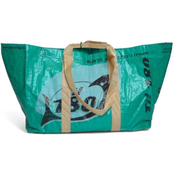 REFISHED fair fashion Tasche 'CARGO BAG' - upcycelte Fischfuttersäcke