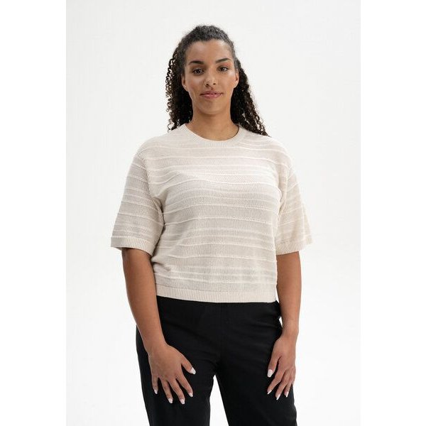 MELA Strukturiertes Strick T-Shirt Style AROHI