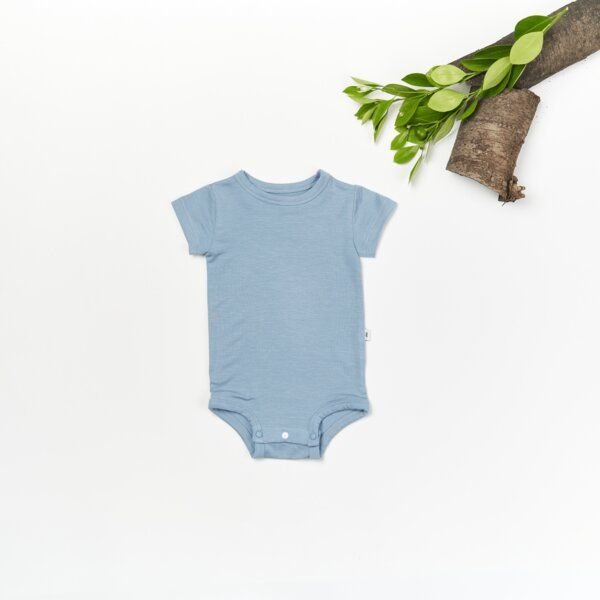 tetoi-vienna TENCEL kurzarm Baby Body "Waldbad"