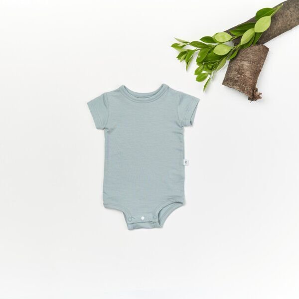 tetoi-vienna TENCEL kurzarm Baby Body "Waldbad"