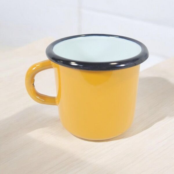Moogoo Creative Africa Vintage Emaille-Tasse / Becher aus der Ukraine | Fair Trade for Peace