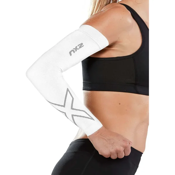 Manicotto di compressione del gomito 2XU Flex Run