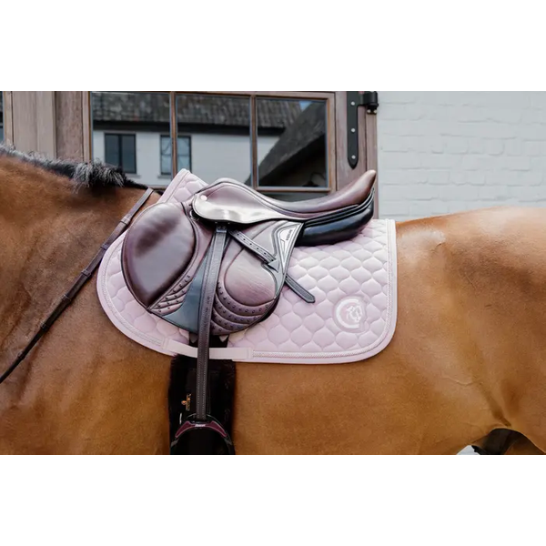 Kentucky Horsewear Schabracke Springen mit 3D Logo Onion Quilt - hellrosa, Größe Warmblut Springen