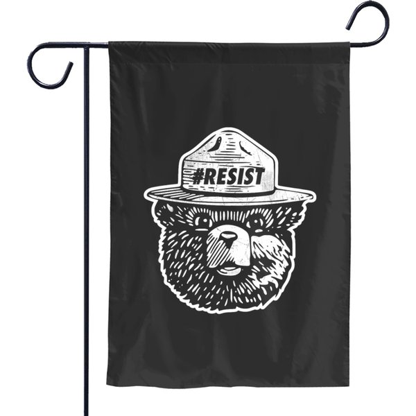 Alt National Parks Service Resist Bear Fitted Scoop Garden Flags