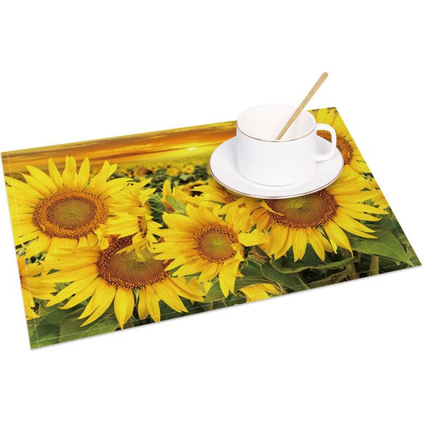 Aperturee Blooming Yellow Sunflowers Pattern Set of 4 Placemats, for Summer, Fall, and Farmhouse Kitchen Decor, 14x12in (WxH)