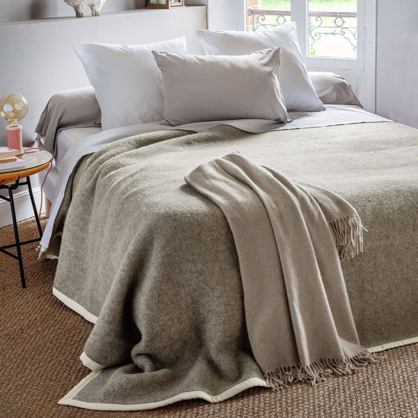 Couverture 100% pure laine vierge sans teinture Pastorale