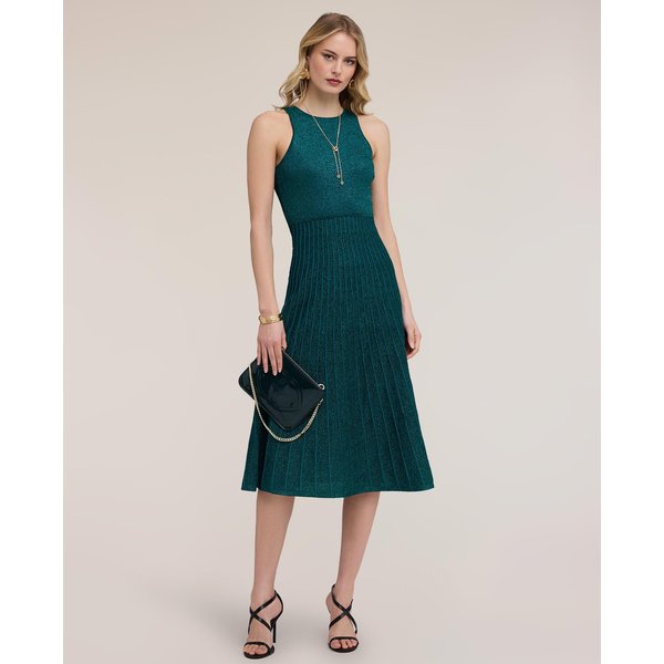 Robe midi évasée plissée en maille à jupe ample — comment habiller une morphologie en H (silhouette droite, taille peu marquée)