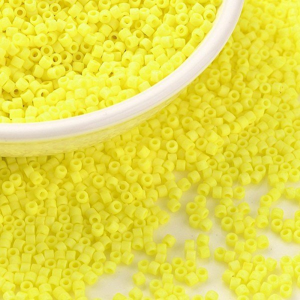 Cylinder Seed Beads, Frosted Colors, Uniform Size, Yellow, 2X1.3-1.5Mm, Hole: 0.8-1Mm, About 888Pcs/10G-image