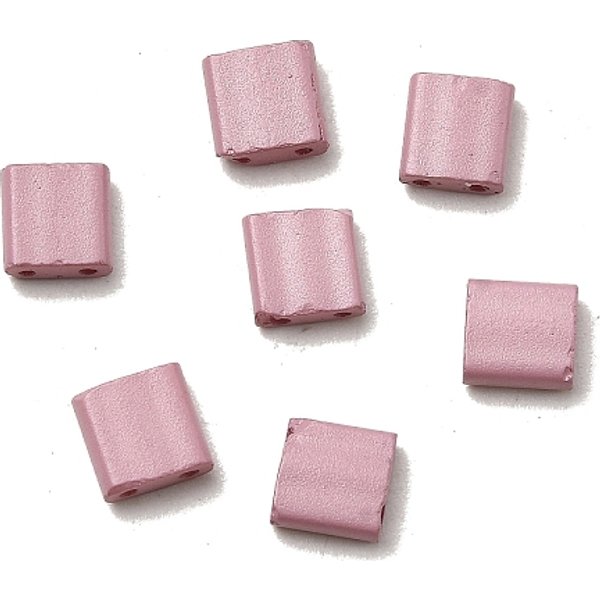 Perles De Rocaille En Verre, Peinture De Cuisson, 2 Trou, CarréE, Brun Rosé, 5X5X2Mm, Trou: 0.8Mm-image