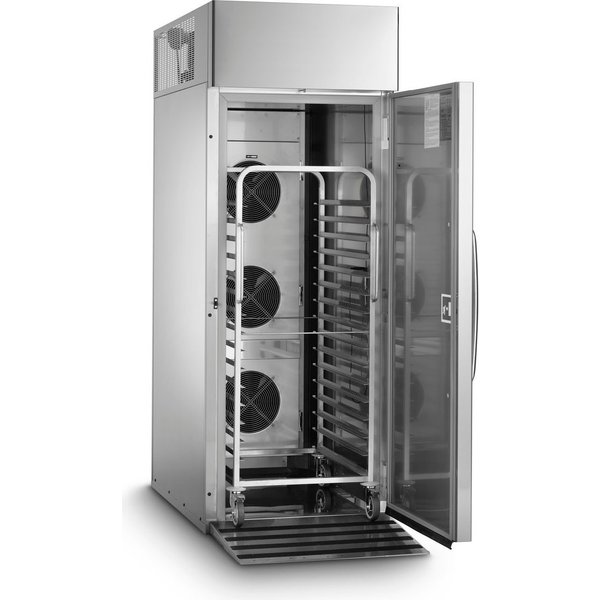 Chefs Range BCC/4008 - Integral Roll In Blastchiller/Freezer - 20 x 2/1gn or 800 x 600mm trays