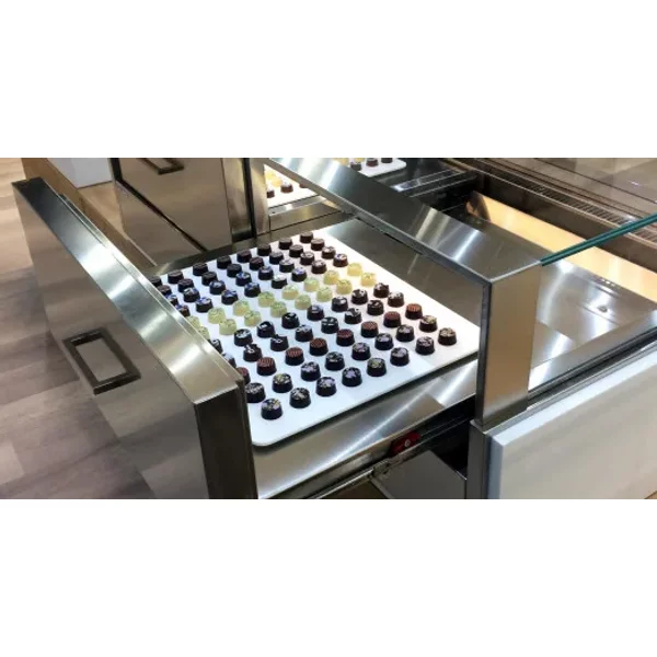 Pastry Refrigerated Display For Pastry With Slide Out Drawers 1455w