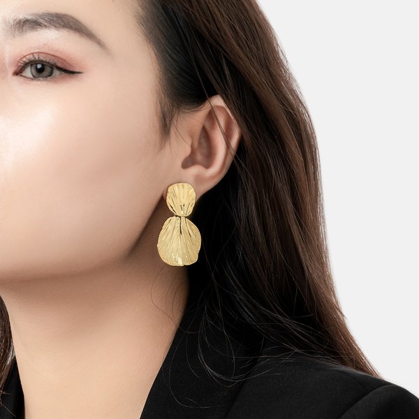 Gold-Plated Copper Leaf Luxury Earrings With Silver Needle Niche Design High-End Texture Ear Jewelry-image