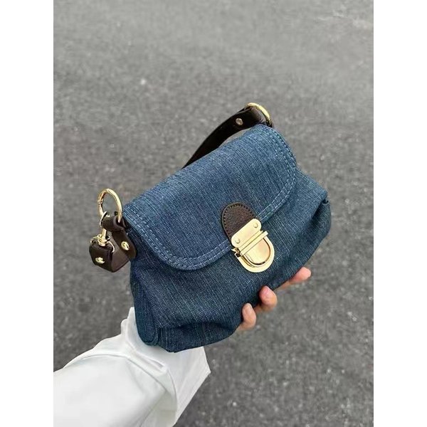 Niche Retro Contrast Color One Shoulder Underarm Bag 2024 New Fashion Handbag Messenger Bag For Women Cowboy Lock Pleated Bag-image