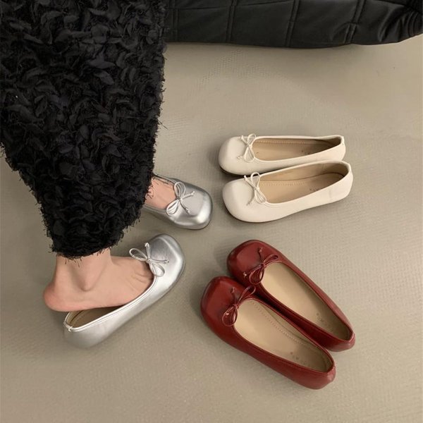 Gentle Soft Flat Bow Silver Single Shoe For Women, Spring 2025 New Comfortable One Foot Red Bean Shoes-image