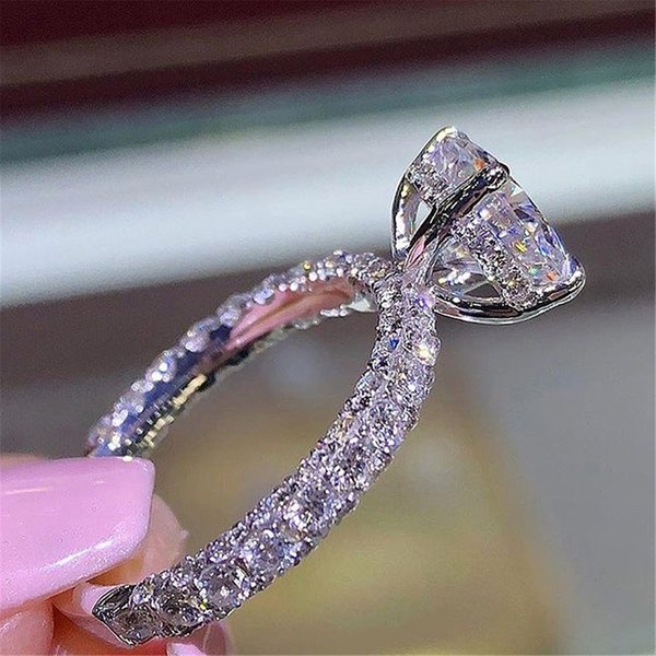 New Sparkling Diamond Round Princess Fashion Female Engagement And Proposal Ring-image