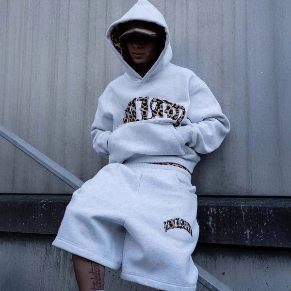 New Unisex Hooded Sweatshirt With Leopard Print For Casual Sports And Everyday Wear-image