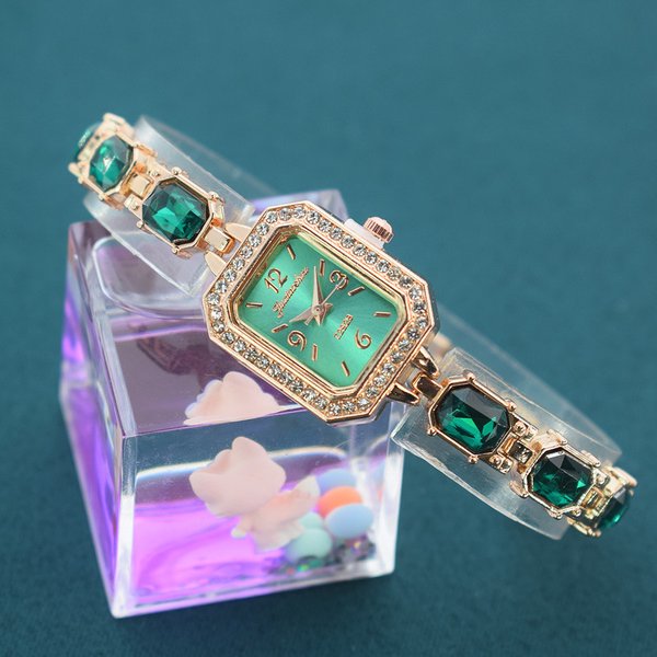 Women's Watches Simple Rose Gold Bracelet Watch, Square Shape, Diamond Set, Colorful Women's Watch, Petite, Elegant, Casual Quartz Watch.-image