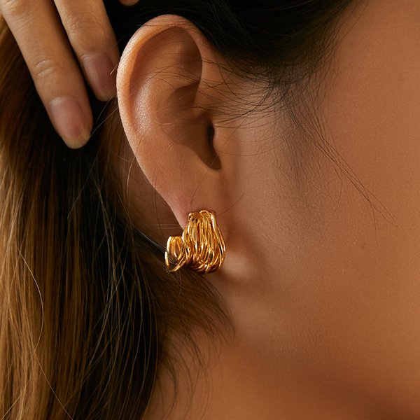 French Irregular Earrings Silver Needle Hypoallergenic Personality C Shaped Trendy Earrings Geometric Line Design K Gold Plated-image