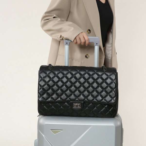 Large Capacity Diamond Chain Bag Travel Bag Small Perfume Bag Large Crossbody Bag Mommy Bag Luggage Short Trip Bag-image