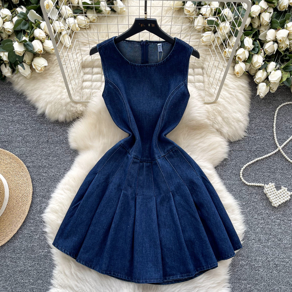 High End Niche Fashion Sleeveless Round Neck Denim Dress For Women Summer Waist Slimming Temperament Pleated Vest Skirt
