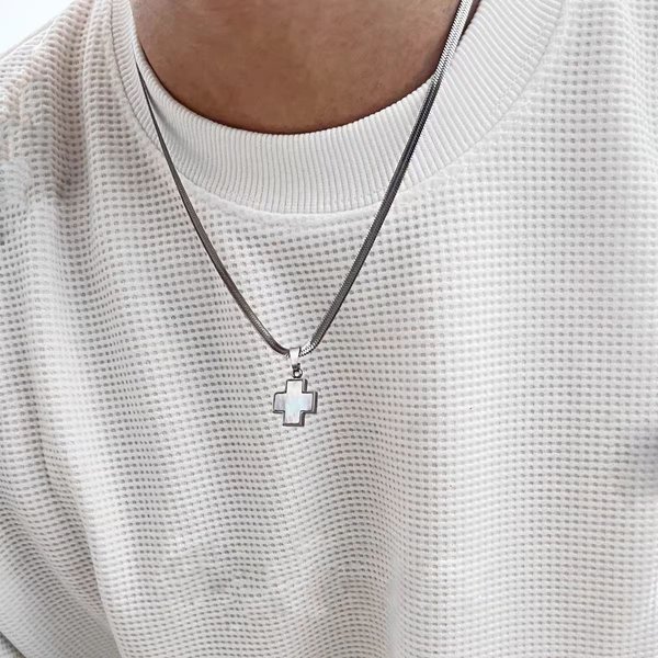 Four Leaf Clover Cross Colored Mother Of Pearl Pendant Autumn And Winter Unisex Simple High End Titanium Steel Sweater Necklace-image