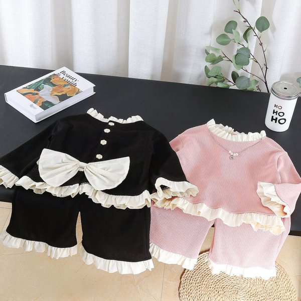 Girls Fashionable Autumn Two Piece Set with Large Bow Detail Stylish Ensemble for Toddlers (3-7 Years)
