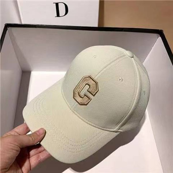 2024 New Letter C Hardtop Baseball Hat Women's Sunshade And Sunscreen Hat Summer Face Show Small Couple Duck Tongue Hat Men-image