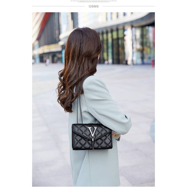 Light Luxury New Embroidered Line Style Bag Ringer Classic Women's Bag Hundred Chain Women's Bag Single Shoulder Crossbody Bag Small Square Bag-image