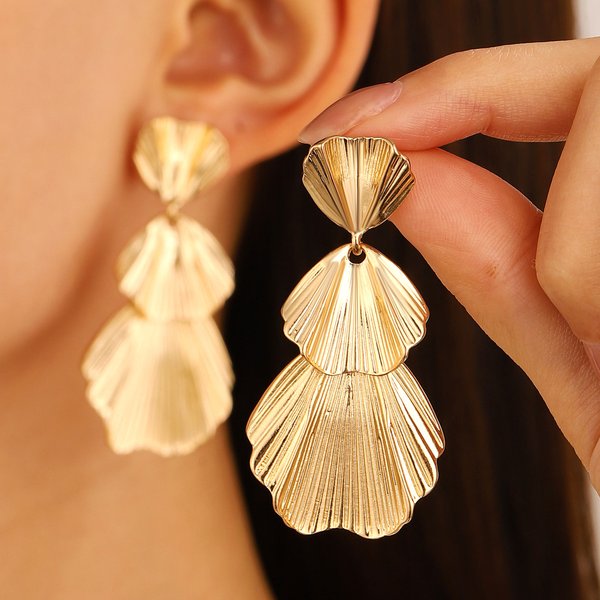 Exaggerated Leaves Flower Earrings Women's Retro Fashion Long Alloy Flower Earrings-image