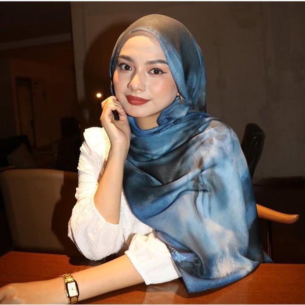 Muslim Headscarf Muslim Scarf Watercolor Series Cotton Shawl Satin Printed Scarf Ethnic Headscarf Women's Scarf 180*80Cm-image