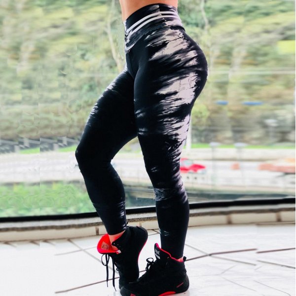 Women's Black And White Digital Print Hip Lifting High Waist Fitness Yoga Pants Sports Leggings-image