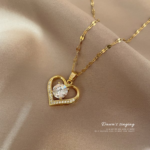 【 Titanium Steel 】 Individualized temperament, fashionable and minimalist gift, inset love collarbone micro inlaid
