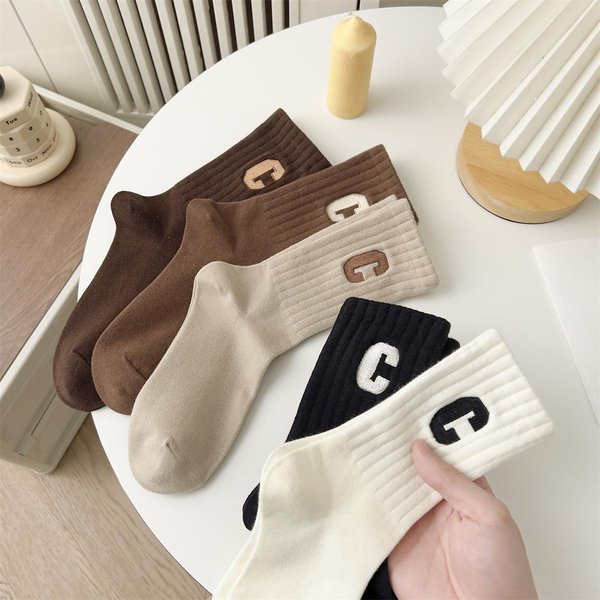 Autumn And Winter Solid Color Socks For Men And Women Cotton Popular Letter Big C Sweat-Absorbent And Deodorant Student I Sports Mid-Calf Socks Zhuji-image