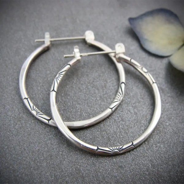 Huajie Ancient Silver Circle Palace Character Design Large Hoop Earrings Floral Flower Ear Clips