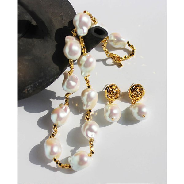 Women's Jewelry Vacuum Plating High Grade Baroque Pearl Clavicle Chain Mabe Pearl Necklace Female Camellia Earrings-image