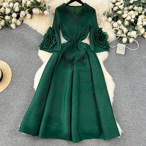Women's Clothing Design Tassel V Neck Slim Long Heavy Duty Pleated Trumpet Sleeve Dress-image
