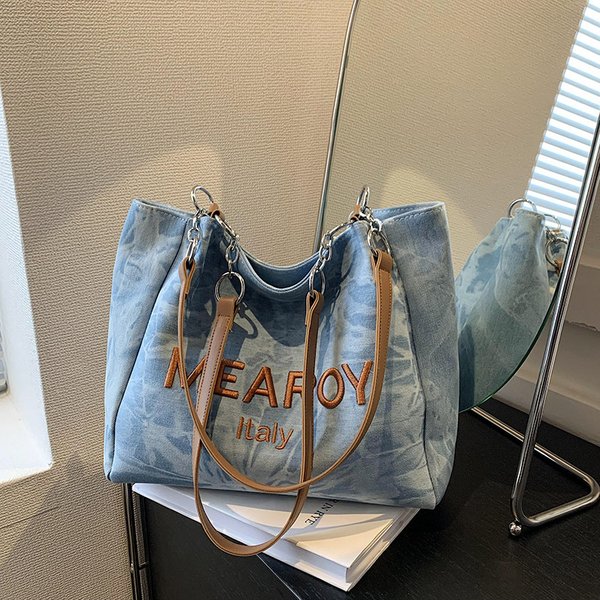 Design Denim Bag Women's Large Capacity Tote Class Commute Shoulder Tote Bag-image
