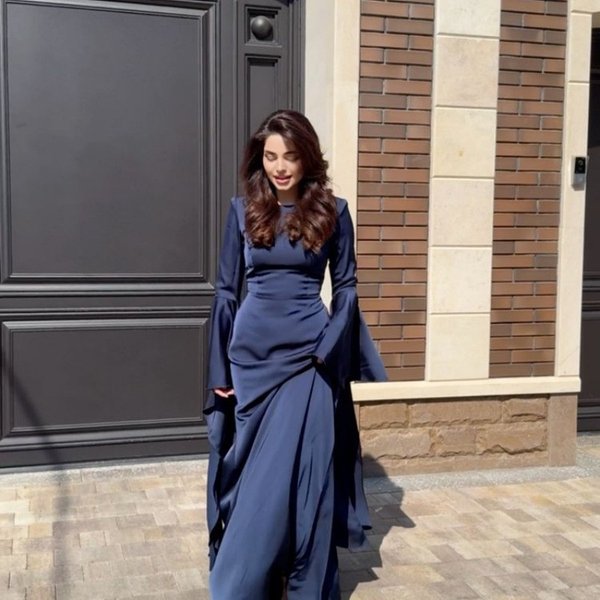 Women's Clothing Autumn And Winter Big Swing Sleeve Evening Dress