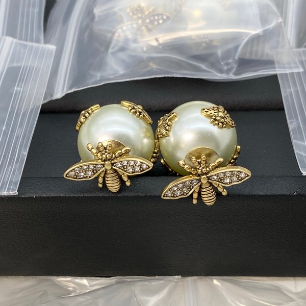Luxury Brand Ladies Pearl Earrings Luxury Jewelry Designer Customized Exquisite Earrings-image